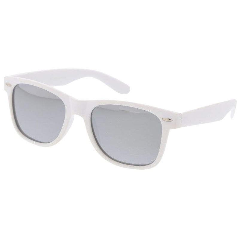 Classic Wayfarer sunglasses with a bold frame and tinted lenses, offering a timeless style and UV protection for everyday wear.