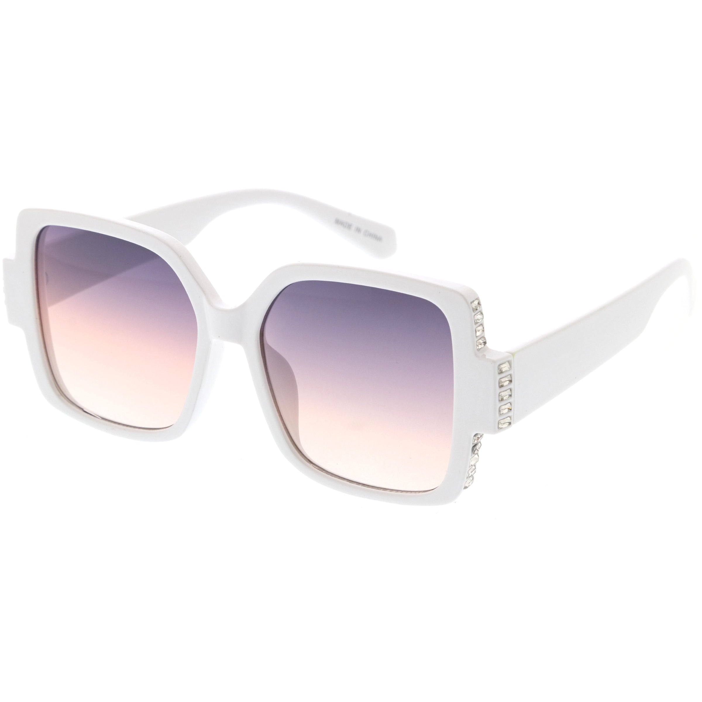 Women’s lightweight polycarbonate sunglasses with UV protection