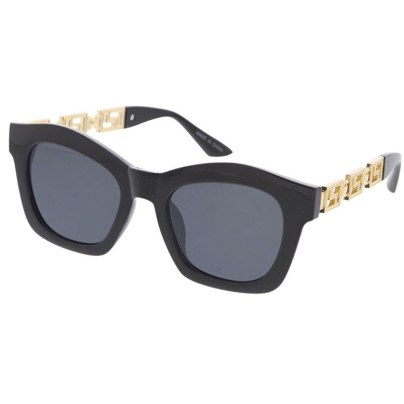 Women’s lightweight polycarbonate sunglasses with UV protection