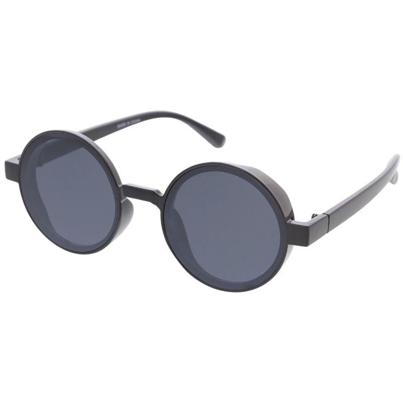 Women’s lightweight polycarbonate sunglasses with UV protection
