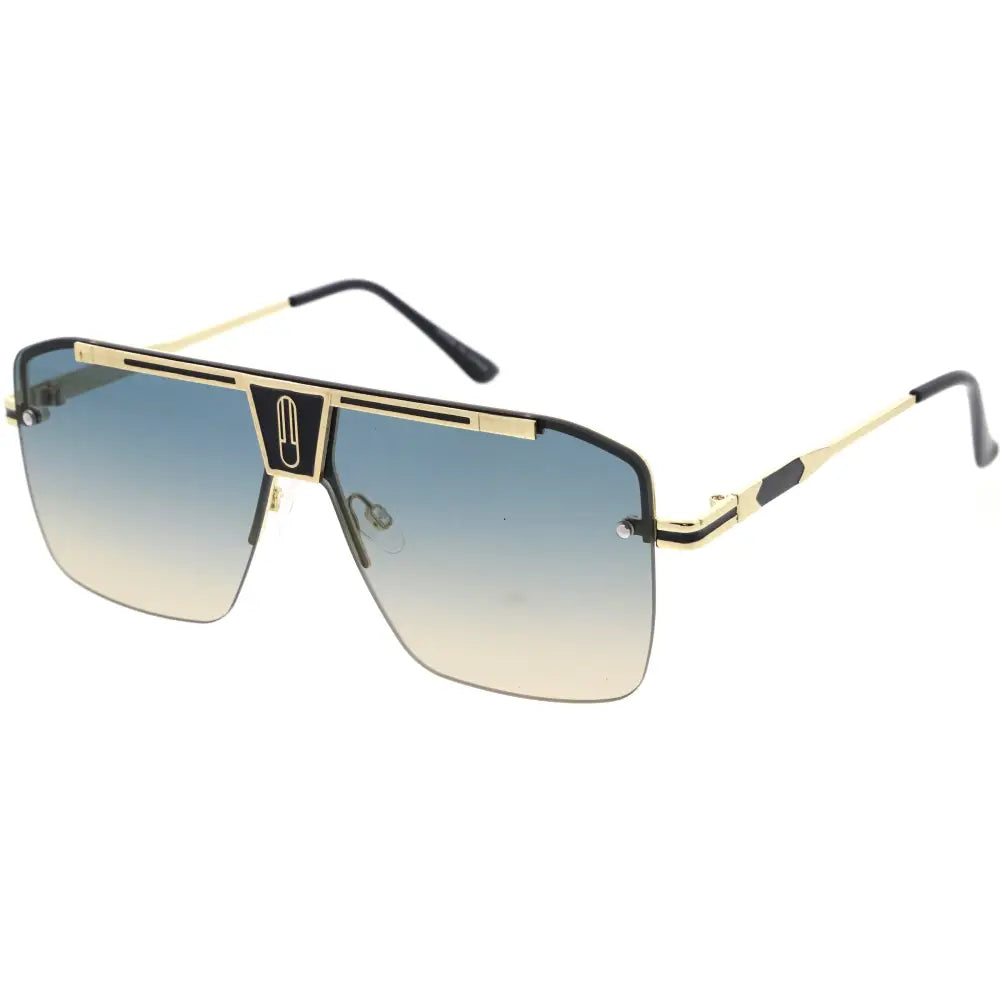 Gafas de sol de aviador elegantes con montura metálica y lentes tintados para un look clásico y a la moda.