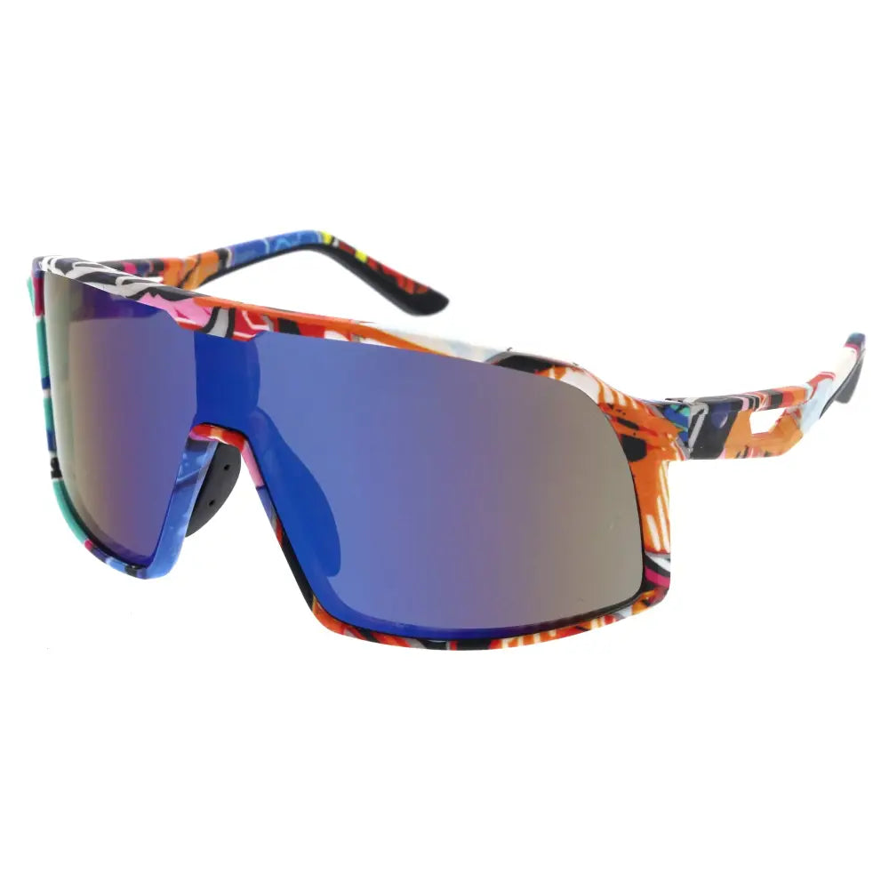 Gafas de sol de plástico para hombre con diseño limpio y ajuste cómodo.