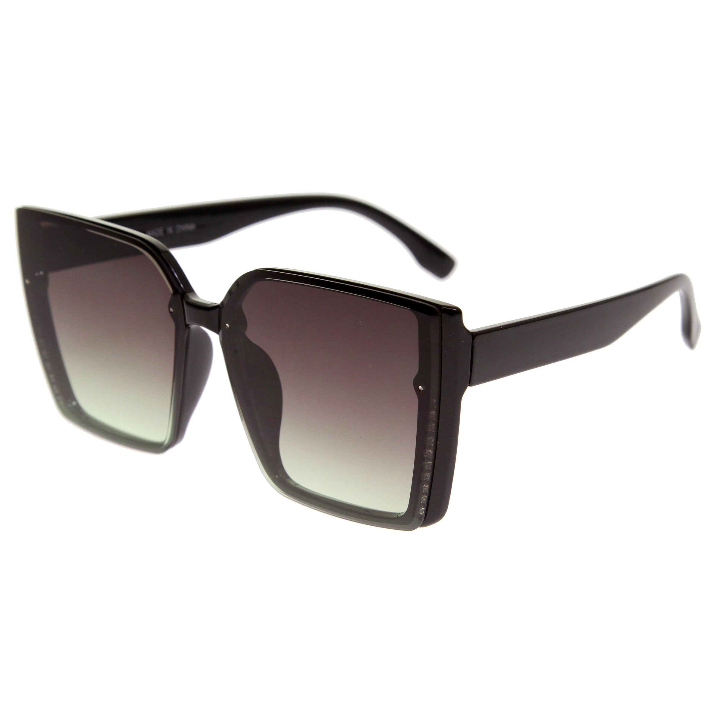 Women’s lightweight polycarbonate sunglasses with UV protection