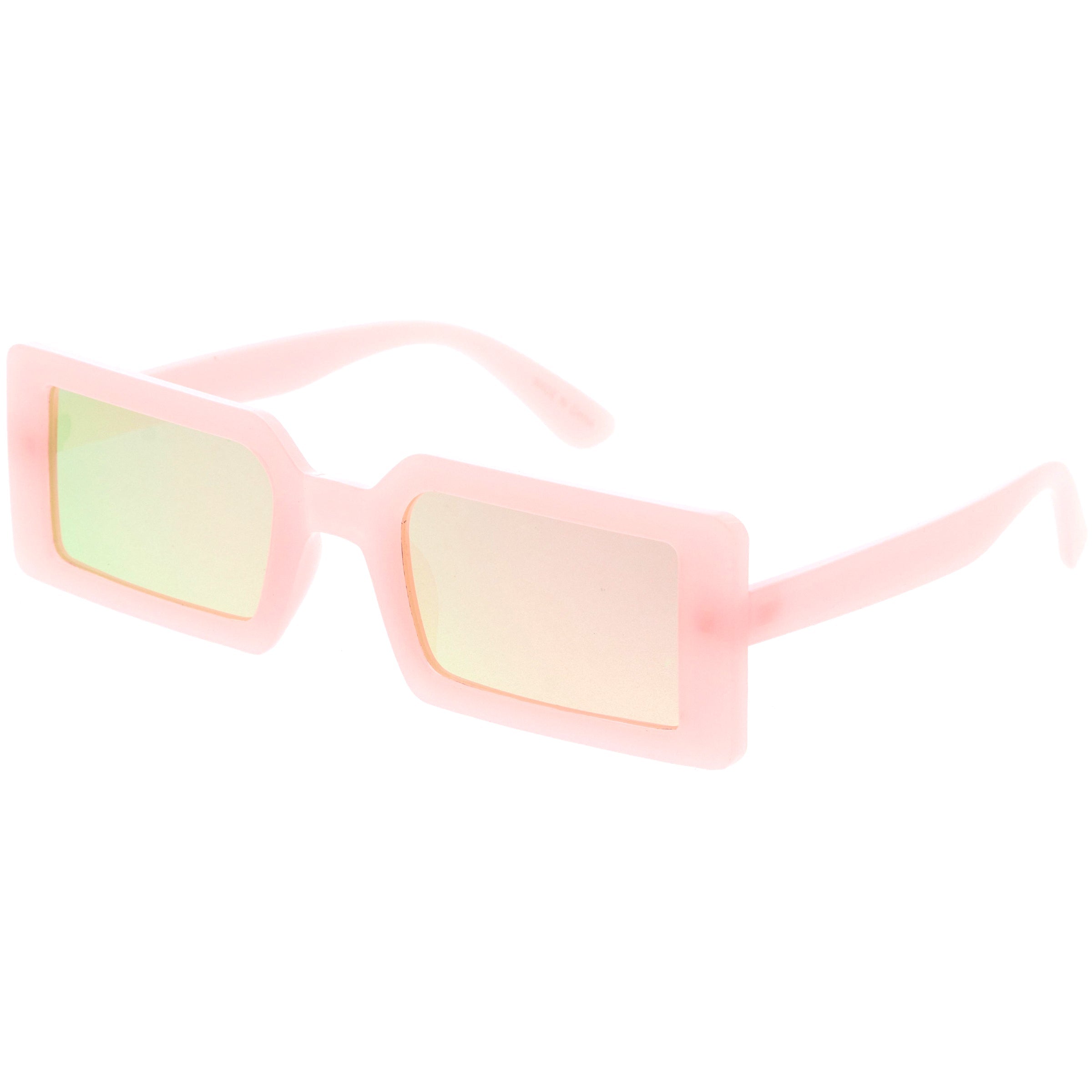 Women’s lightweight polycarbonate sunglasses with UV protection