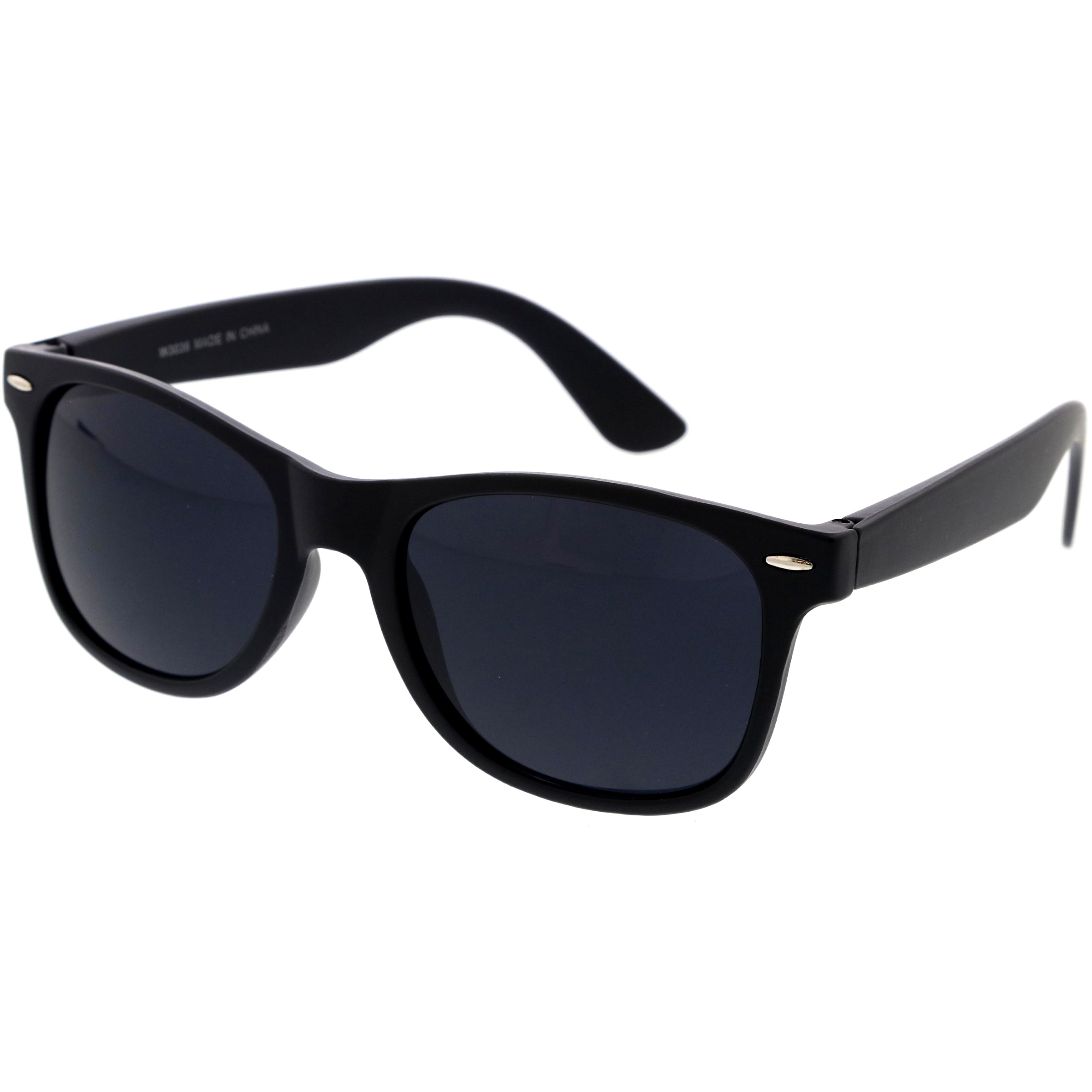 Classic Wayfarer sunglasses with a bold frame and tinted lenses, offering a timeless style and UV protection for everyday wear.