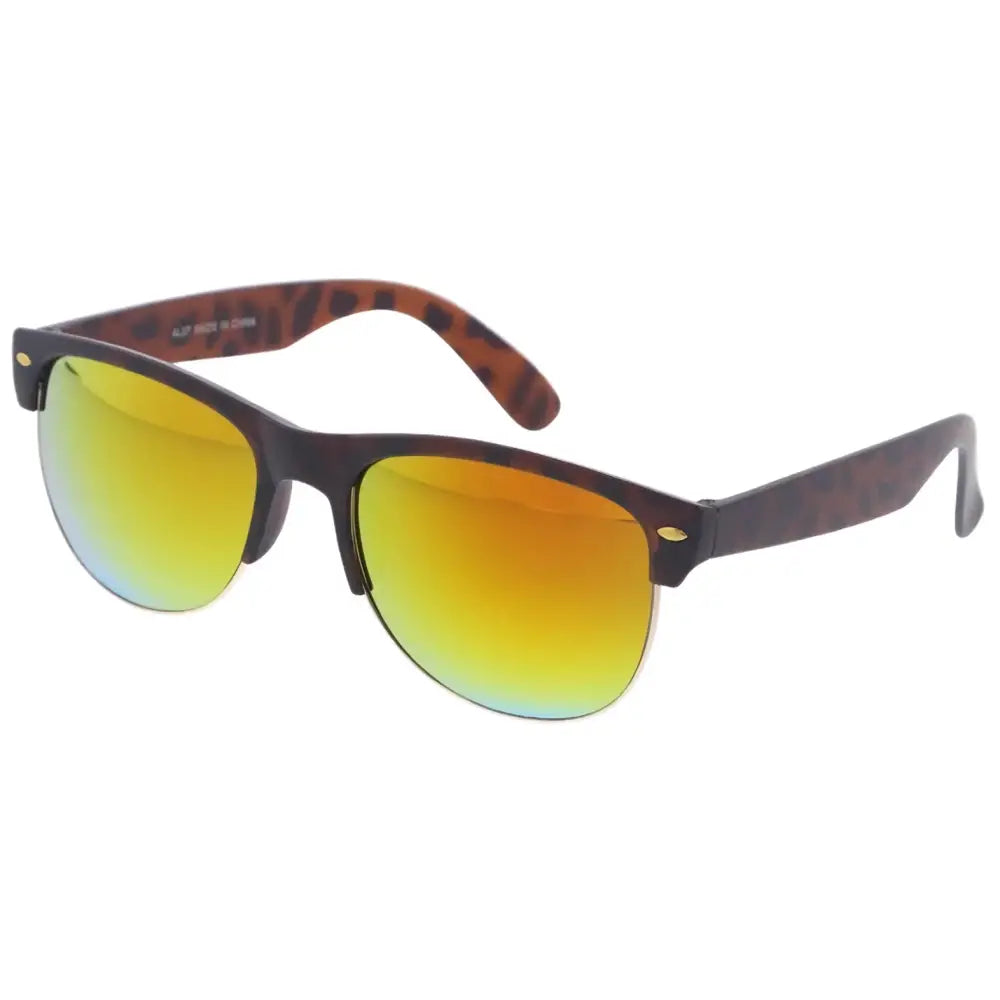 Gafas de sol con diseño limpio y ajuste cómodo.