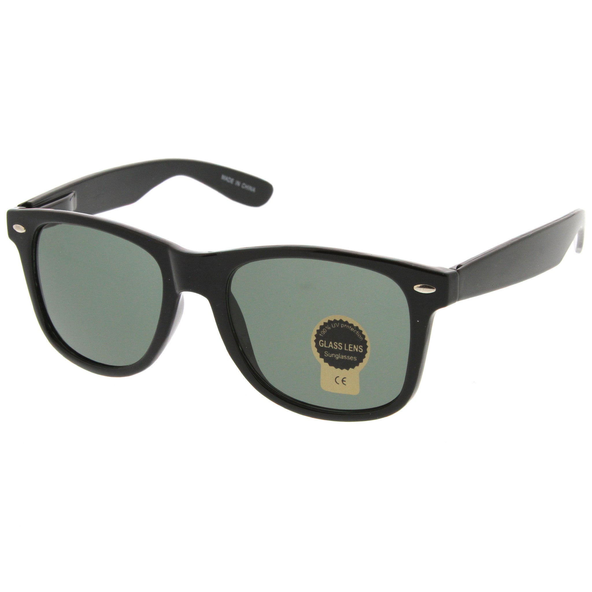 Classic Wayfarer sunglasses with a bold frame and tinted lenses, offering a timeless style and UV protection for everyday wear.