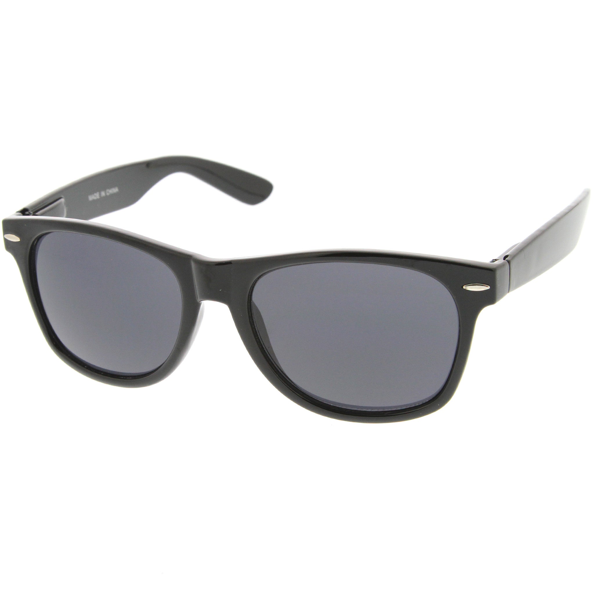 Classic Wayfarer sunglasses with a bold frame and tinted lenses, offering a timeless style and UV protection for everyday wear.